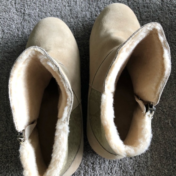 BEARPAW Megan Suede Sheepskin Bootie - Picture 7 of 12